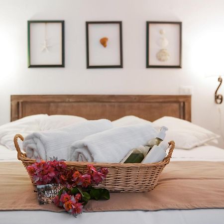 Giardino Dell'Impossibile Di Antonino Campo Apartment ฟาวีญานา ภายนอก รูปภาพ