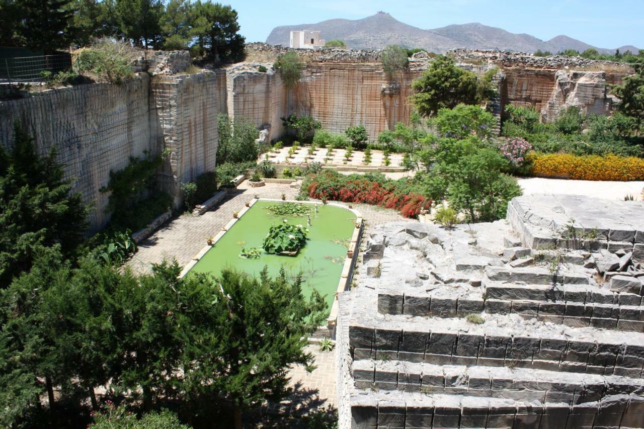 Giardino Dell'Impossibile Di Antonino Campo Apartment ฟาวีญานา ภายนอก รูปภาพ