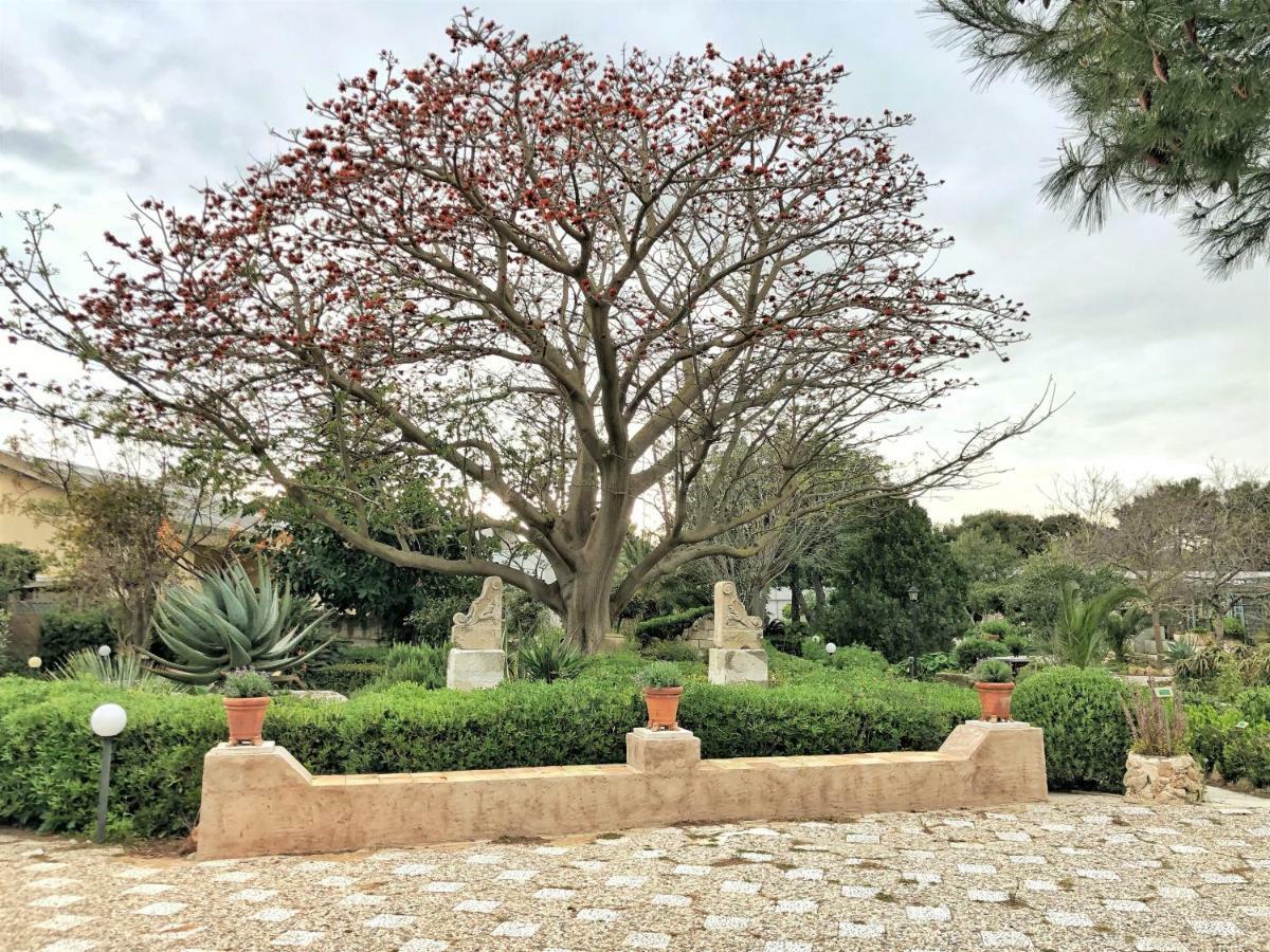 Giardino Dell'Impossibile Di Antonino Campo Apartment ฟาวีญานา ภายนอก รูปภาพ